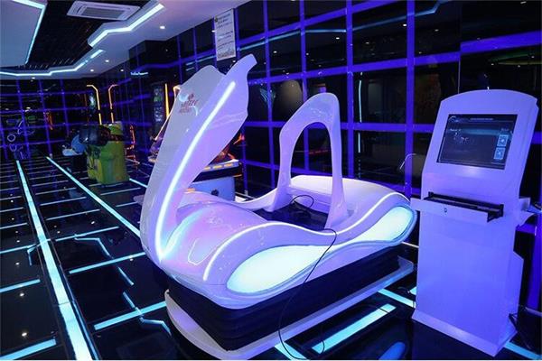 vr科普體驗(yàn)館里的vr設(shè)備