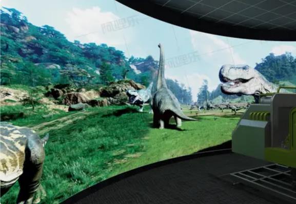 軌道影院環幕巨屏，讓觀影效果提升